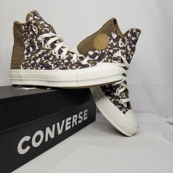 Converse Women's Chuck 70 Hi Tops Size 5.5 Sand Dune/ Raisin A01704C NWT - Picture 1 of 8